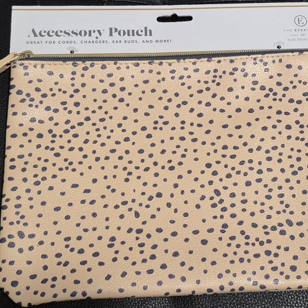 Cream and Black Speckled Pouch